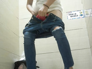 國內某商場公共衛生間拍攝到的各式美女少婦如廁 有個微胖的妹子下面肥美水超多 1080P原版高清