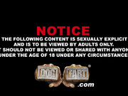 点了两头大黑牛来满足她的欲望