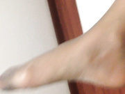 【真實自拍】寂寞人妻熟女穿著情趣絲襪制服裝私會帥氣小夥 主動張開雙腿給操幹的高潮浪叫連連 720P高清無水印