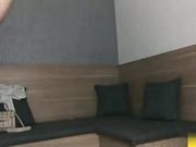 约炮长发妹子摸奶舔弄近距离特写抬腿抽插