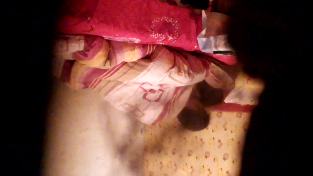 出租房拍攝到的一起打工的兄弟與好久沒有見面的小女友啪啪 身材不錯幹柴烈火憋好久了有點猛啊 720P高清