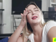 丰满的大学生操她室友男朋友认为那是她的男人