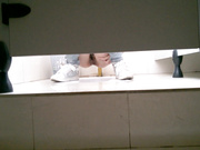 高清厕拍街头尾随美女进女厕偷窥骑踏板车的妹子察觉到B被人拍了,拉着脸心情好郁闷