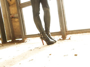 经典AISS爱丝钻石VIP享有的性感短发女模露点诱惑视频裸身肉丝搭配皮裤袜稀疏阴毛诱惑十足1080P超清原版