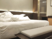 约知性美人妻屁股大得很调笑舌吻啪啪共享鱼水之欢