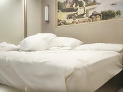 网约极品小姐姐大长腿口交镜头前猛操娇喘呻吟连连