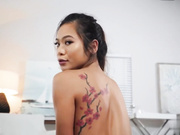 长腿美女玩瑜伽性感身材疯狂爆操湿润逼逼