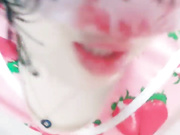 淫荡骚女深喉猛扣骚逼高潮喷水