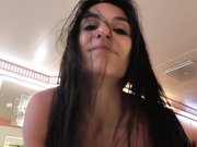 业余夫妇在游轮上记录性爱