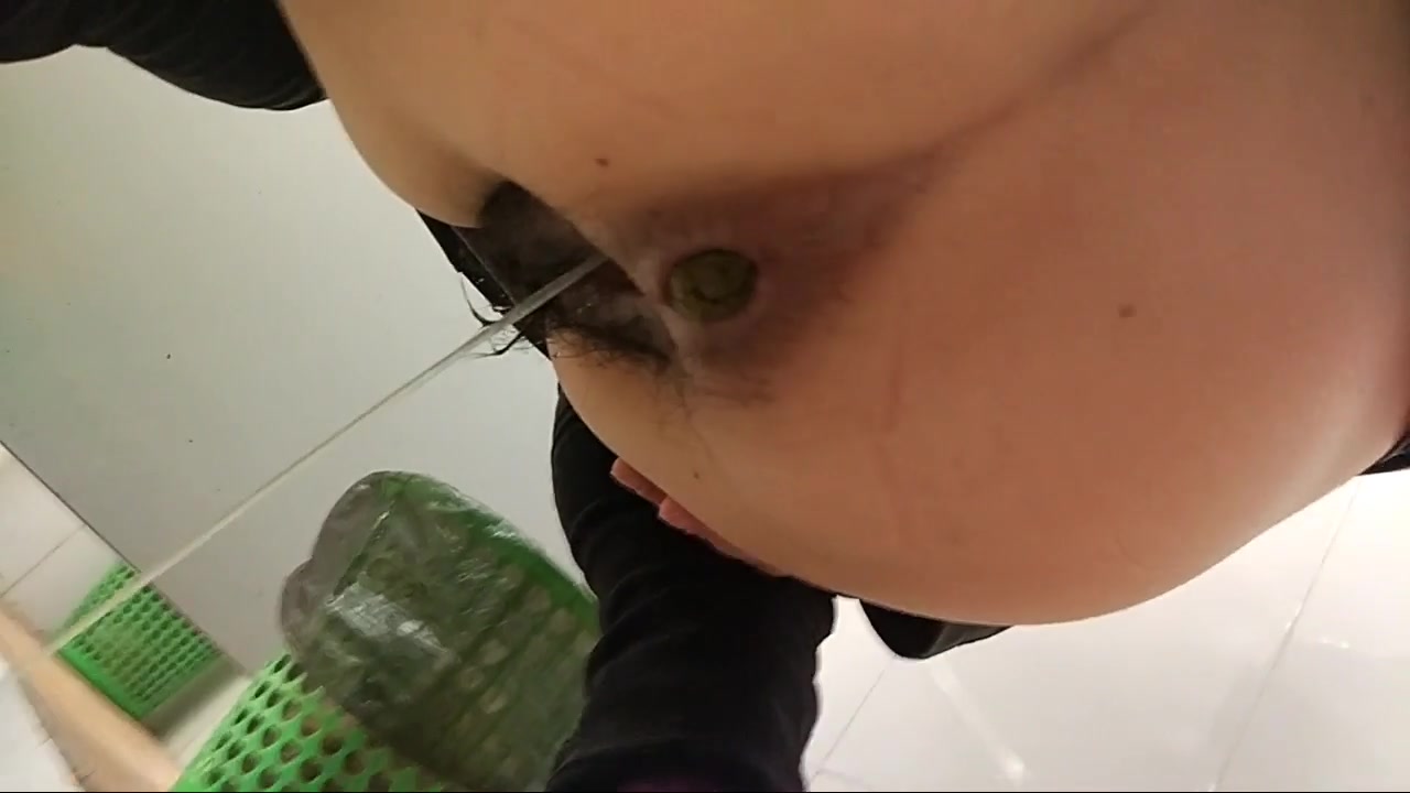 6月沟厕-精品--屎差点掉手机上