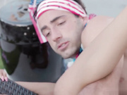 恩伯和乔乔有一个七月四日的性爱盛会