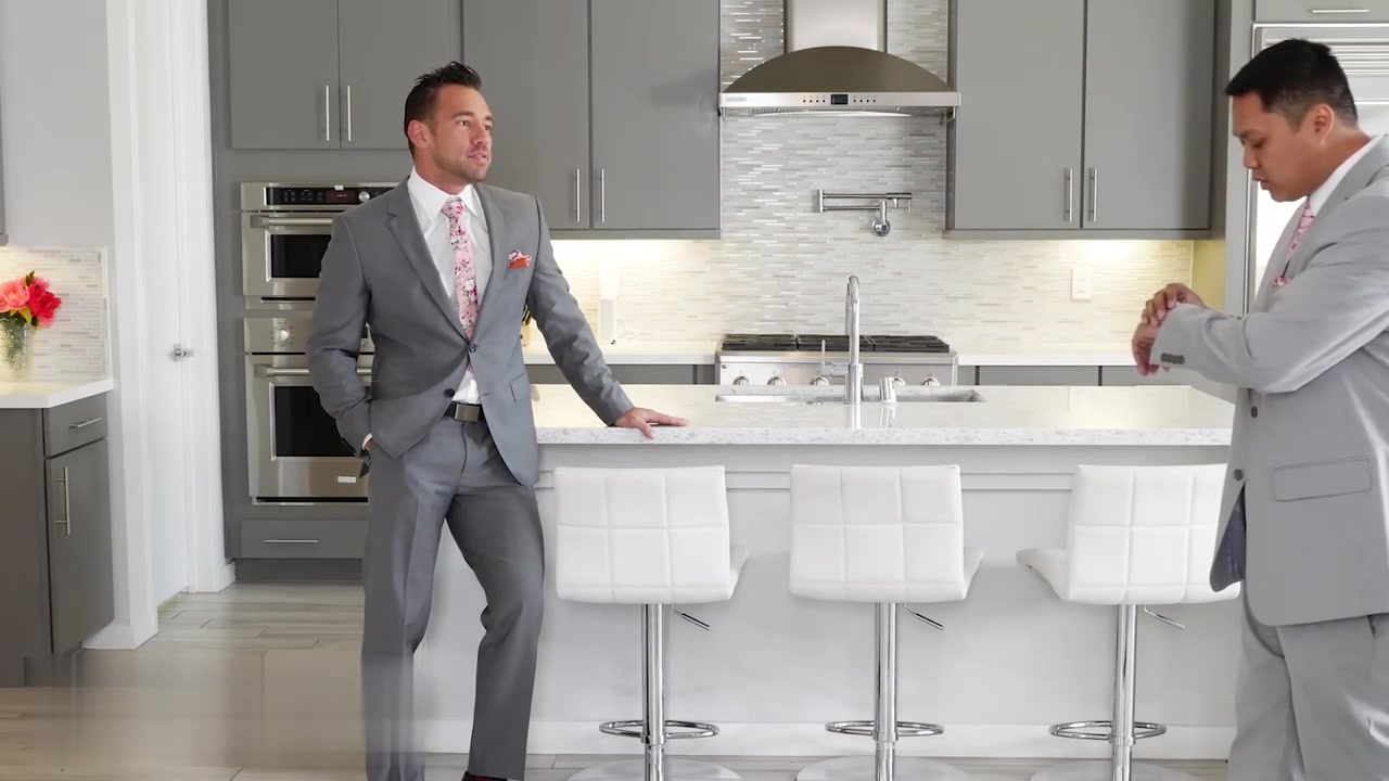 邦布罗斯-大奶头米尔夫新娘艾娃·亚当斯和伴郎做爱