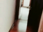 帅气男一次约了2位楼凤少妇玩一龙二凤