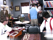 好色的图书管理员和出轨的妻子都梦想着同一件事