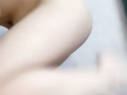 少女萝莉白嫩美臀摸弄淫穴呻吟声不断