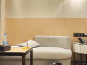 高颜值大奶妹子口交骑坐性感屁股站立后入猛操