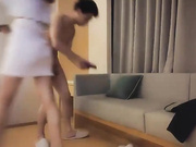 88斤极品大长美腿高颜值穿着内裤舔屌抬腿侧入