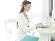 19岁男女同校喜欢三人组口交玩弄上位